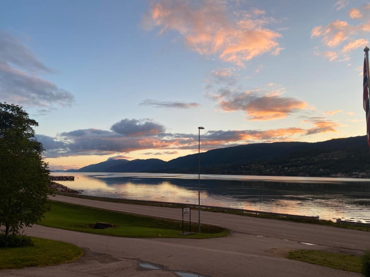 Eidsvag Fjordhotell Buitenkant foto