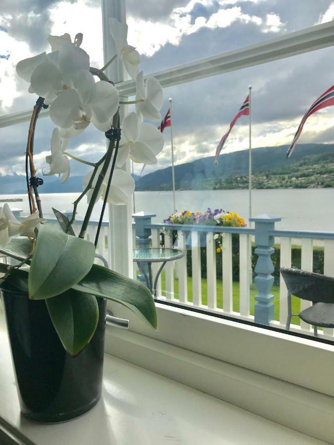Eidsvag Fjordhotell Buitenkant foto